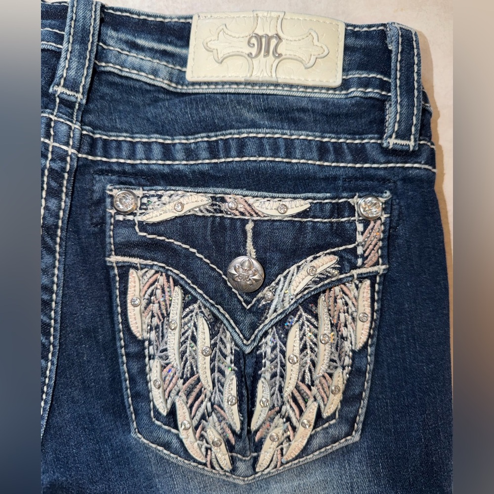 Miss Me Signature Women Jeans Low Rise Bootcut Blue Embellished Size 26x29.5 EUC - Picture 4 of 11